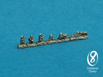 Hungarian WW2 infantry weapons and officers